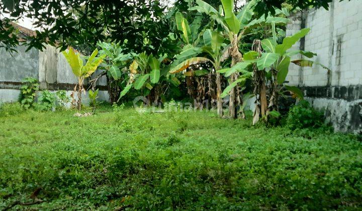 Tanah bentuk gentong T 6
