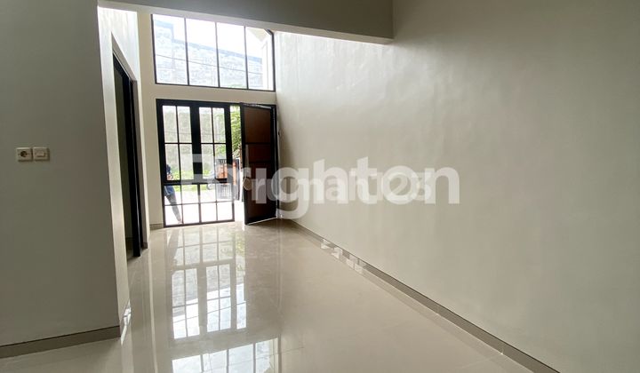 Rumah Scandinavian Baru dekat Pantai Mentari 2