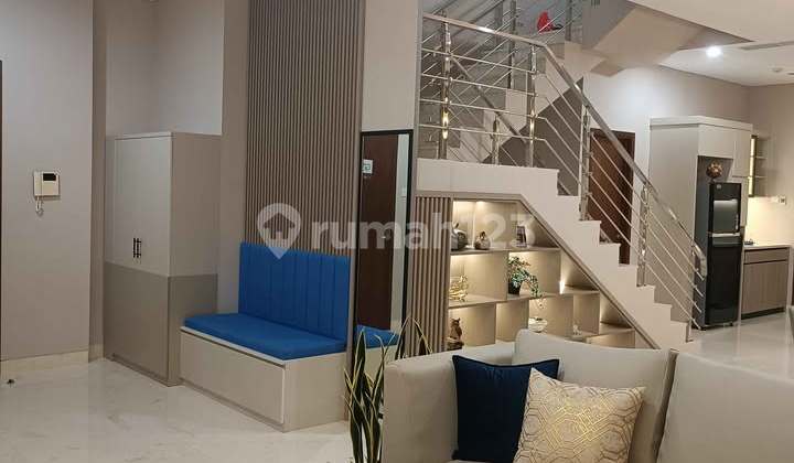 Grand Sungkono Lagoon Tower Venetian Penthouse Apartment 2