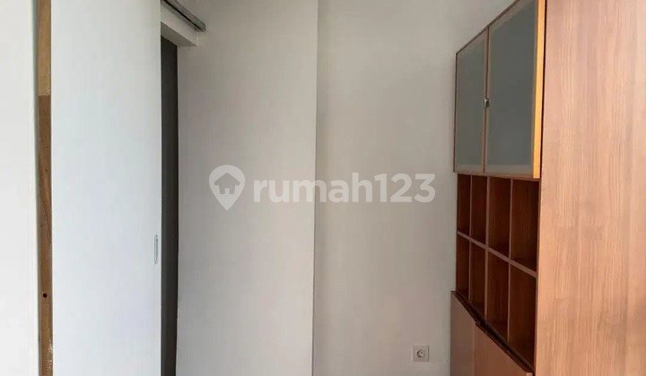 Office The Royal 55 Royal Residence