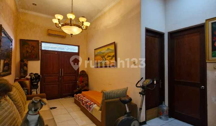 Rumah Di Simpang Darmo Permai Selatan  2