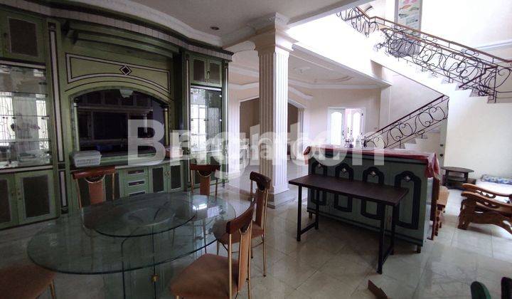RUMAH MEWAH DEKAT PANTAI LOSARI RUMAH MEWAH DEKAT PANTAI LOSARI