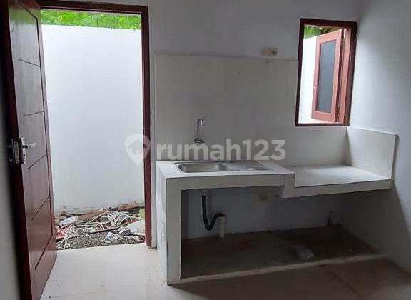 Rumah Baru Lokasi Strategis SHM Dekat Kelurahan  8
