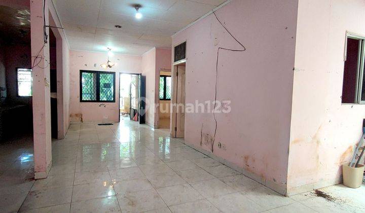 Dijual Rumah Tua 1 Lt Butuh Renov Di Villa Melati Mas ~ V110048 2