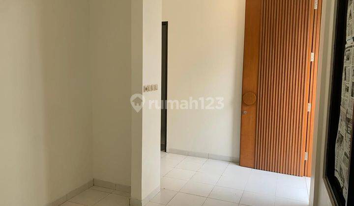 Dijual Rumah 1,25 Lantai Siap Huni Di Villa Melati Mas ~ V140049 2