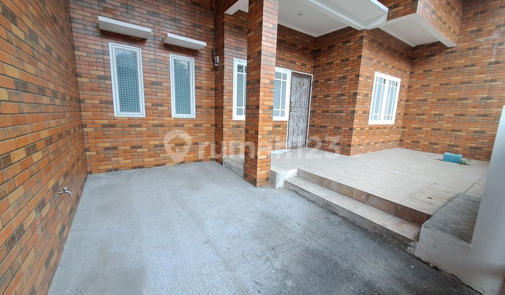Dijual Rumah Dalam Renovasi 1,25 Lt Villa Melati Mas ~ V150078