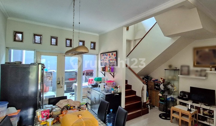 Dijual Rumah Rapi Siap Huni 2 Lt Griya Loka Bsd Tangerang ~ G016 2