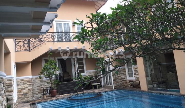 Dijual Rumah Keren Ada Kolam Renang Di Lippo Village ~ Lk001