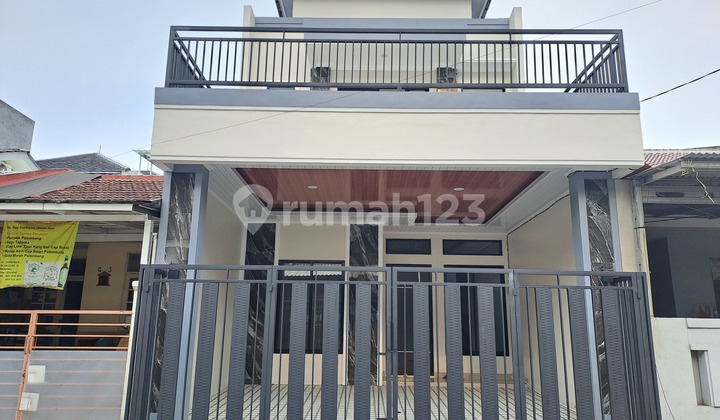 For Sale New 2-Story House Ready to Occupy In Villa Melati Mas ~ V60086