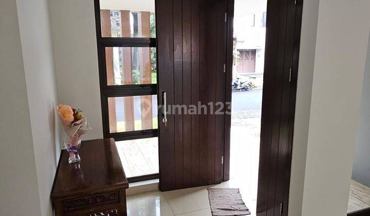 Dijual Rumah Rapi Semi Furnished The Icon Bsd Tangerang - I008 2