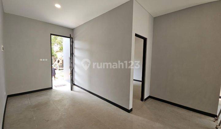 Dijual Rumah Baru 2 Lt Cantik Dan Asri Di Giri Loka Bsd ~ Gl1005 2