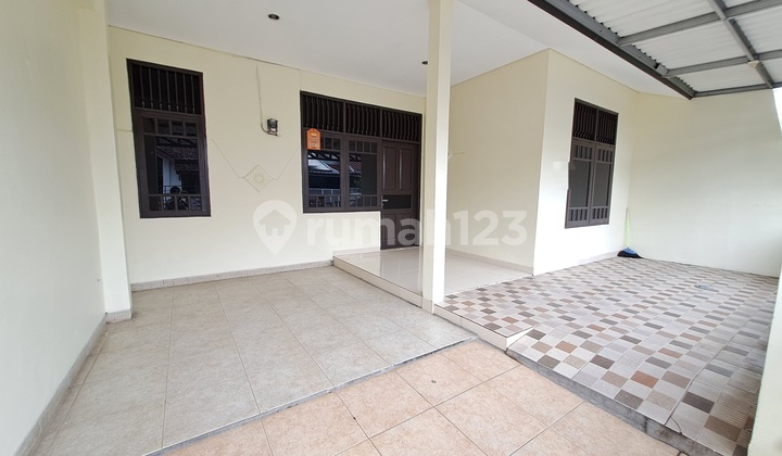Dijual Rumah 1 1/4 Lantai di Villa Melati Mas Tangerang ~ V800124