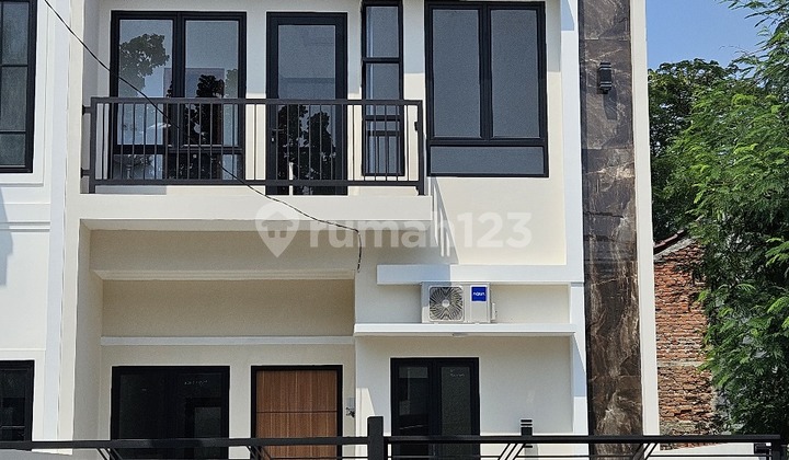 Dijual Rumah Baru Siap Huni 2 Lt Di Regensi Melati Mas ~ R5030