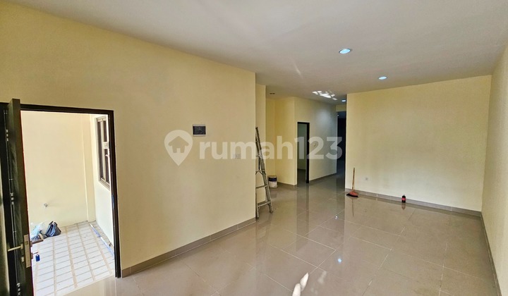 Dijual Rumah Baru Rapi Hadap Timur Alam Sutera Serpong ~ Ald013 2