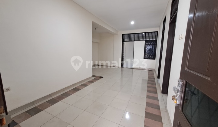 Dijual Rumah 1 1/4 Lantai di Villa Melati Mas Tangerang ~ V800124 2