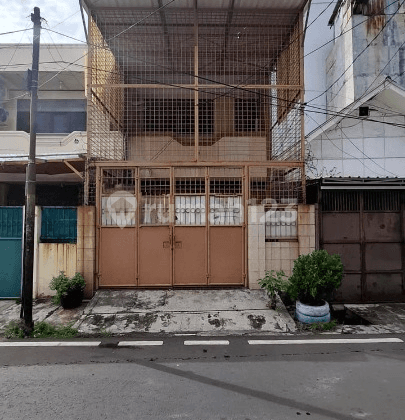 RUMAH 2 1/2 LANTAI DI PETOJO JAKARTA PUSAT 1