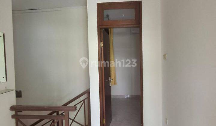 RUMAH 2 LANTAI SUDAH RENOVASI DAAN MOGOT BARU JAKARTA BARAT 2