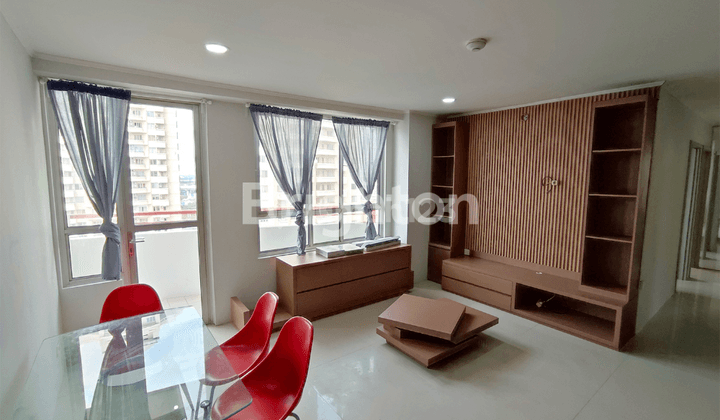 APARTEMEN PALADIAN PARK 3 BEDROOM BARU RENOV LUAS DAN BAGUS 2