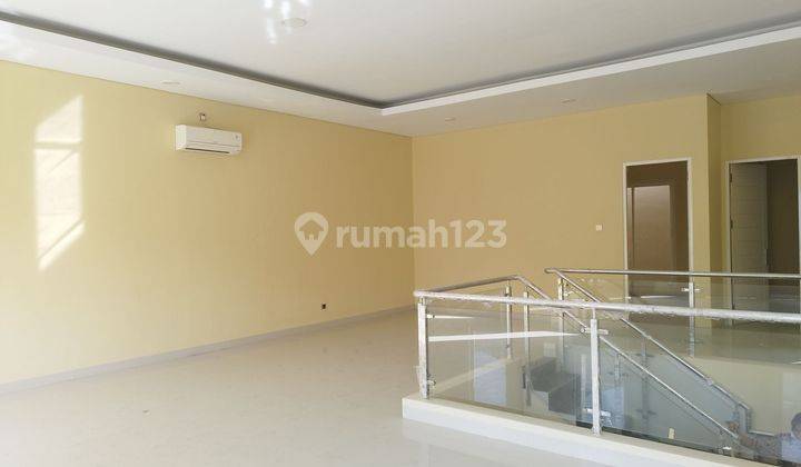 RUMAH 2 LANTAI BARU GRESSS SIAP HUNI di PAKUWON CITY  2