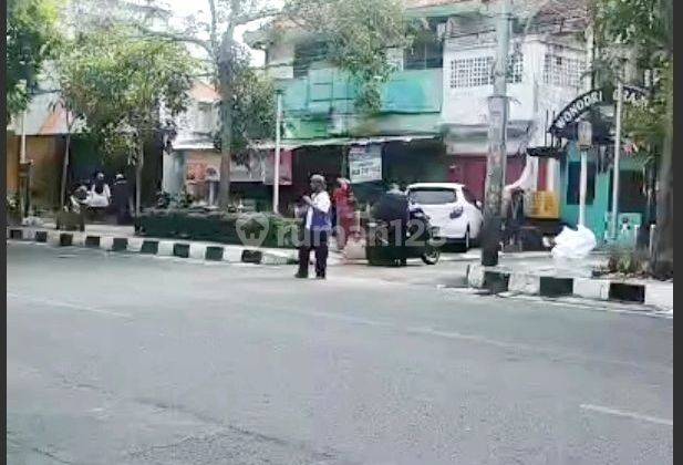 Rumah Usaha Nol Jalan Mt Haryono Sebelah Anak Panah 2