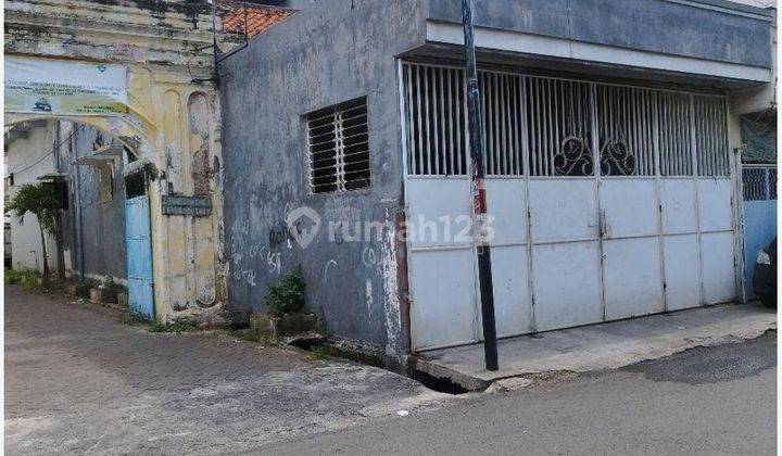 Rumah/Gudang Dekat Pusat Grosir Pasar Kapasan  1