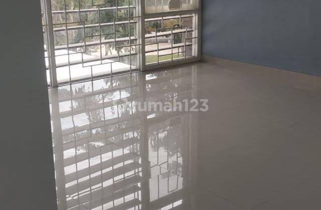 Rumah 2 Lantai Greenlake Baru Direnovasi 2