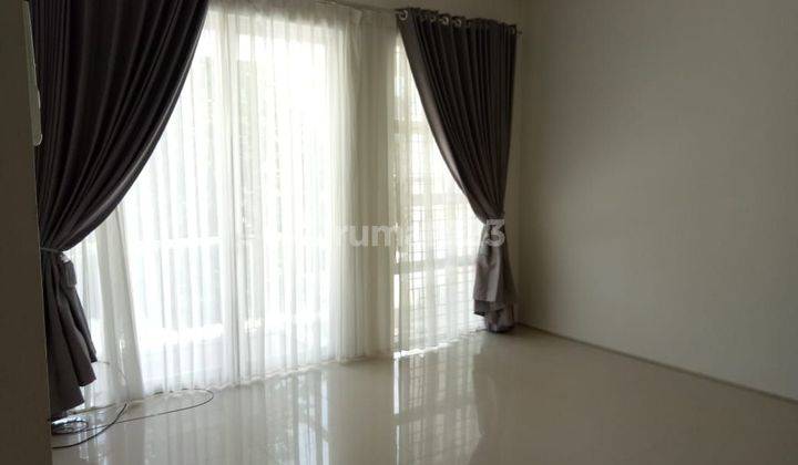 Rumah 2 Lt Semi Furnish Sudah Renov Royal Residence  2