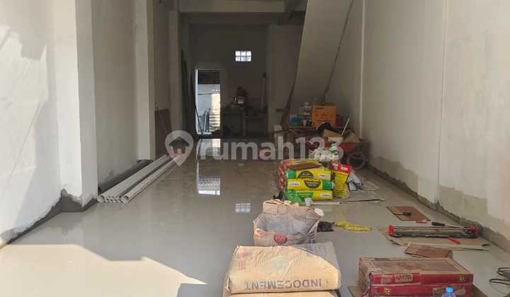 New 3-Storey Brand New Ruko Zero Tambaksari Road 2