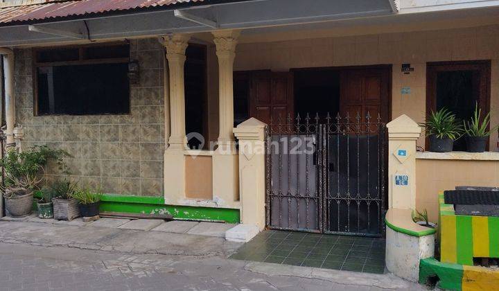 Rumah 1.5 Lt Babatan Indah Depan Taman Bermain  1