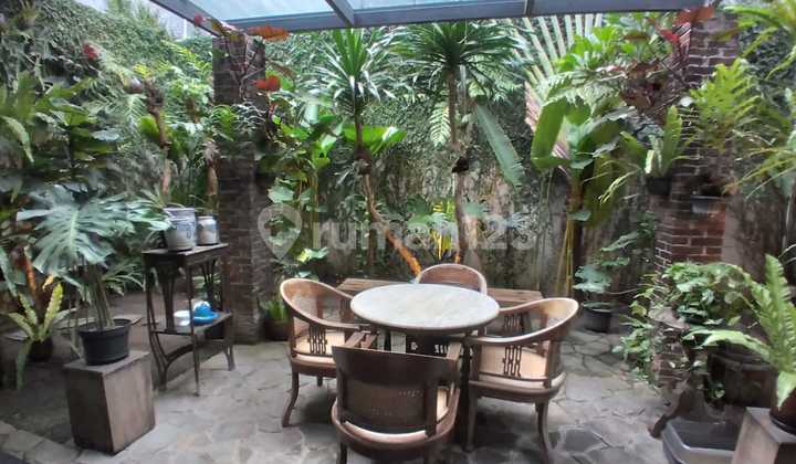 Rumah Asri 2 Lt Royal Park Taman Depan Belakang 2