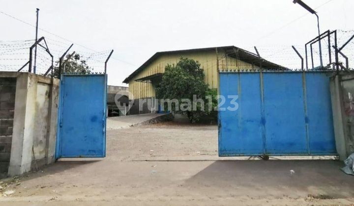 Margomulyo Warehouse 30m+ width with crane, Container Maneuvering Margomulyo Warehouse 30m+ width with crane, Container Maneuvering