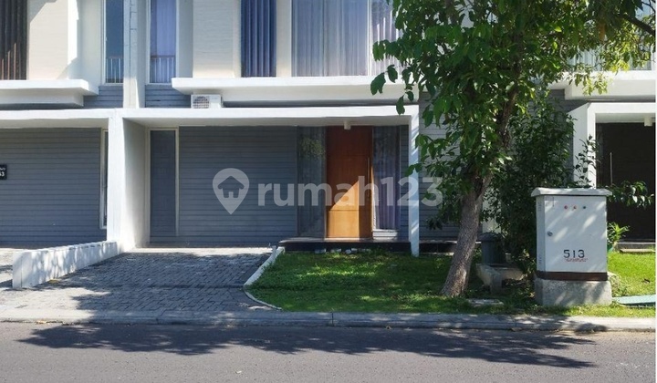 Northwest Park Main Road Kanopi Belakang