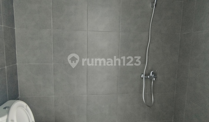 Westown Wiyung Studio Apartment New Greess 2