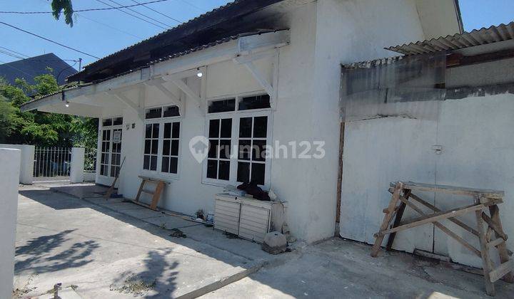 Rumah Hook Depan Lapangan Perumahan Babatan Mukti  2