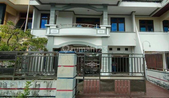 Dijual Rumah Besar Lokasi Strategis di Jl. Imam Bonjol, Pontianak 2