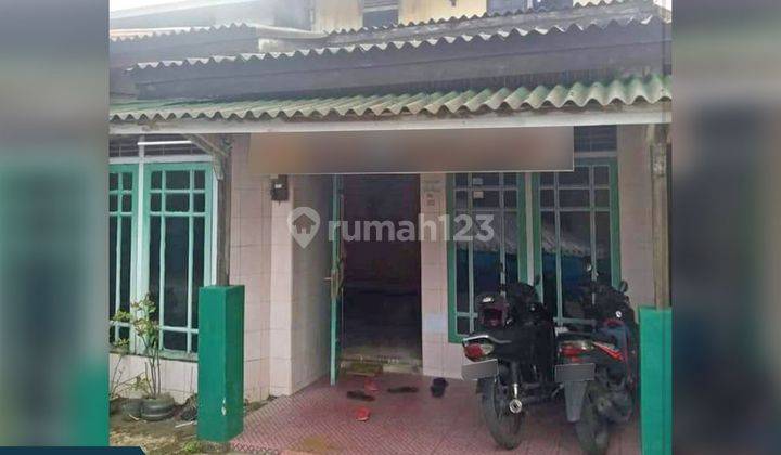 Rumah 1,5 lantai lokasi pusat kota di jeruju lingkungan ramai 1