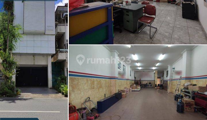 Ruko 3 lantai cocok untuk usaha di pinggir jalan  1