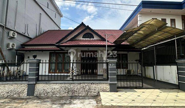 Disewakan Rumah Lokasi Strategis Tengah Kota, Jl. Perdana, Komp. Bali Agung 2 2