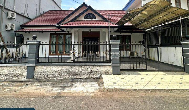 Disewakan Rumah Lokasi Strategis Tengah Kota, Jl. Perdana, Komp. Bali Agung 2 1