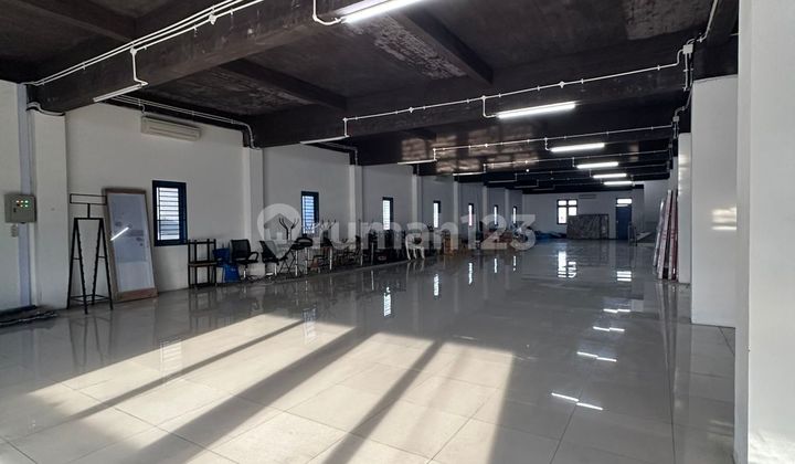 For rent: shop house (2nd floor) on Jl. Sungai Raya Dalam 2