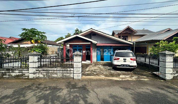 Dijual Rumah Second Terawat di Jl. Wonobaru, Gg. Madyosari 2, Pontianak 2