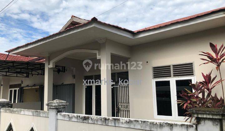 Disewakan Rumah di Jl. Parit Haji Muksin, Komplek Villa  Tanah Mas 2