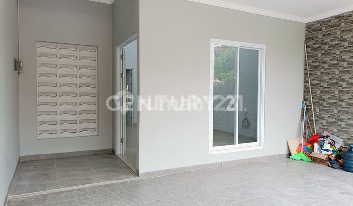 Rumah 2 Lantai Lokasi Strategis di Pulomas S7646