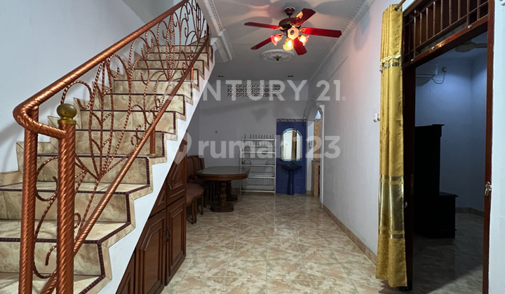 Rumah 2 Lantai Siap Huni Area Bebas Banjir Di Johar Baru R2201