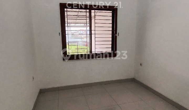 For Rent: Charming House, Taman Semanan Indah, West Jakarta 2