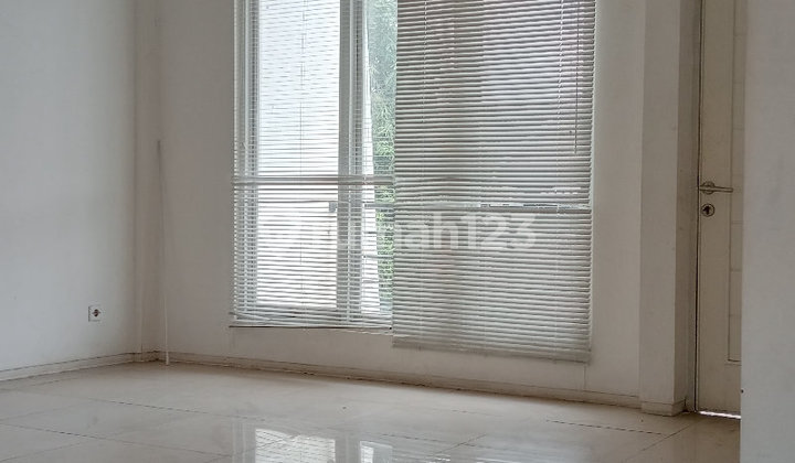 Rumah 2 Lantai Di Taman Alfa Indah Jakarta R2260 2