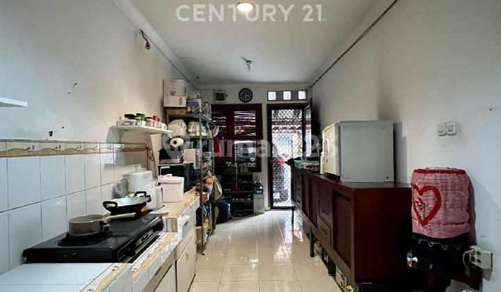 2½-Storey House Ready to Occupy in a Comfortable Complex in Pulomas S9262 2