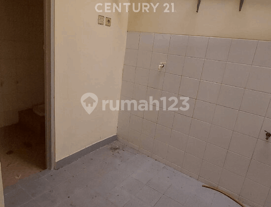 Ready-to-Occupy House 2 Units Cempaka Baru Central Jakarta S8431
