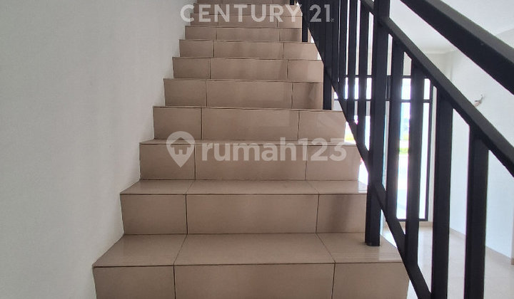 Ruko Summarecon Crown Gading Dekat Sekolah Pahoa Bekasi R2255