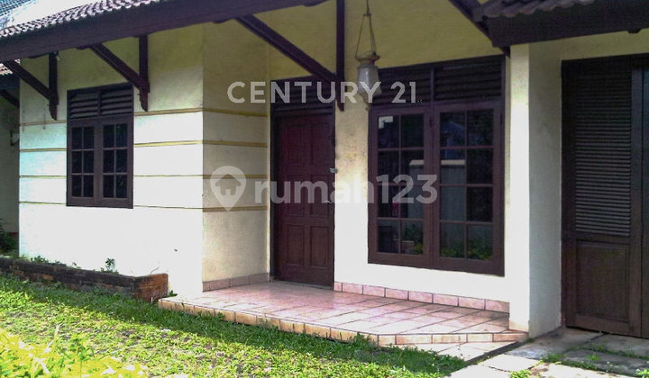 2-Story House with Spacious Interior in a Strategic Complex in Bekasi S9256